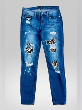 Judy Blue Leopard Distressed Jeans 9/29